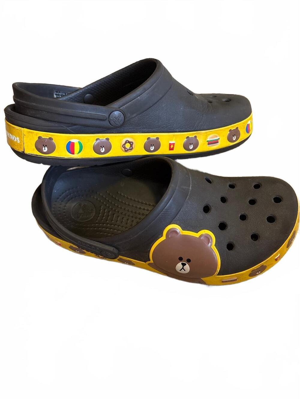 Crocs Crocband Line Friends Brown Bear Clogs M7/W9 Black Yellow Rare 2019